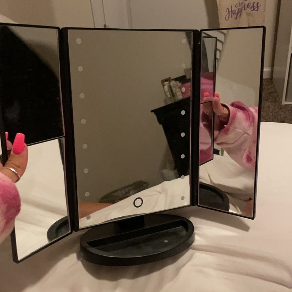 makeup mirror - Picture 3 of 4